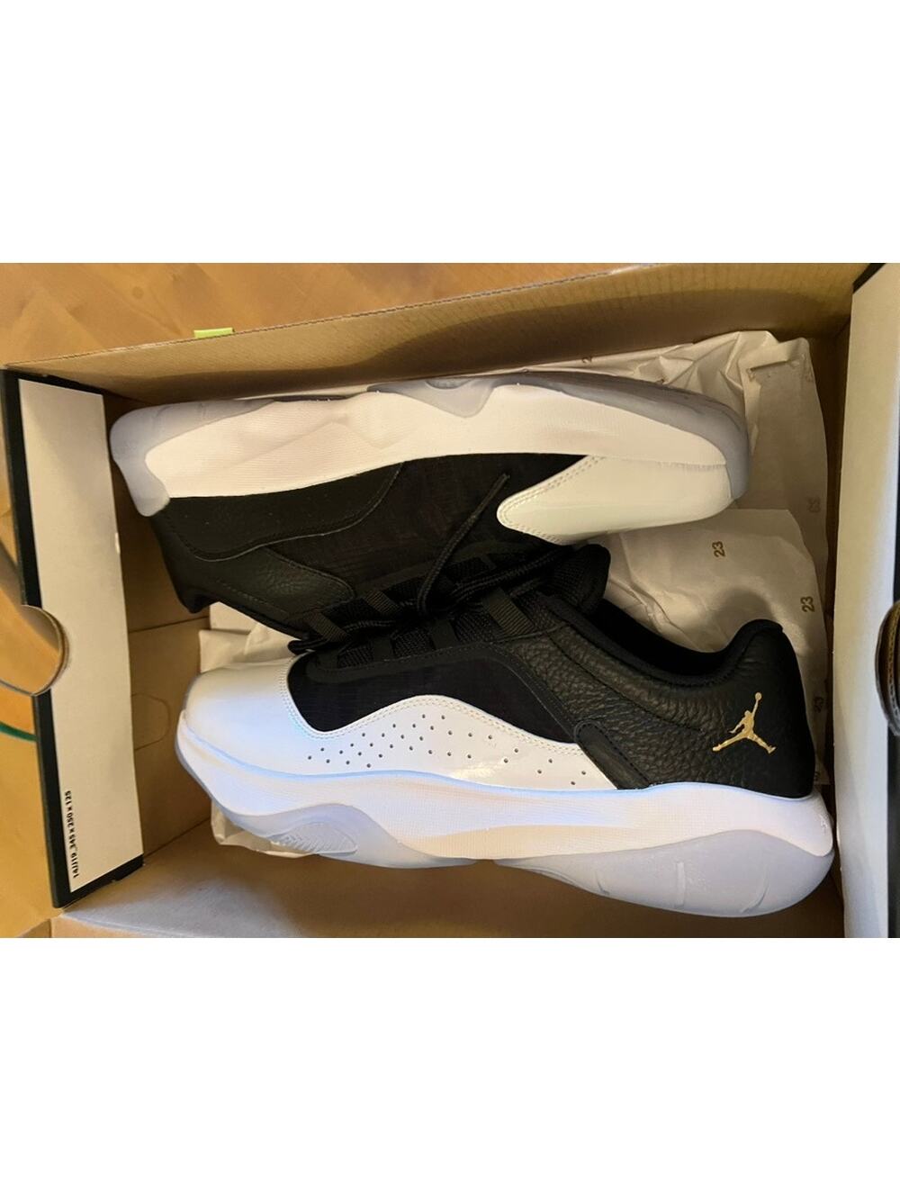 Nike Air Jordan 11 CMFT LOW 10